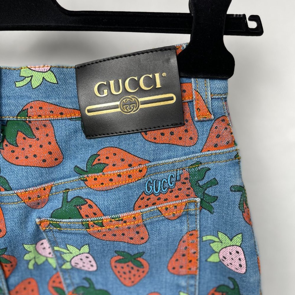 Gucci Strawberry Denim Jean Women's size 42 Skirt - Picture 2 of 16